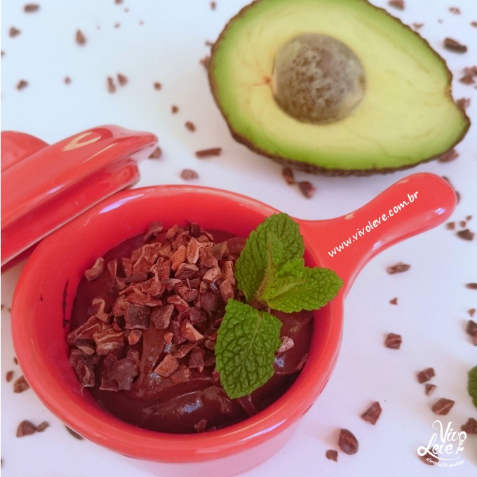 mousse abacate low carb
